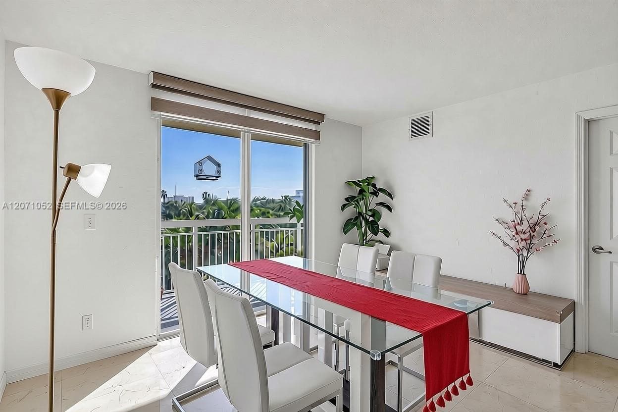 816 NW 11th St # 607, Miami FL 33136 photo 2