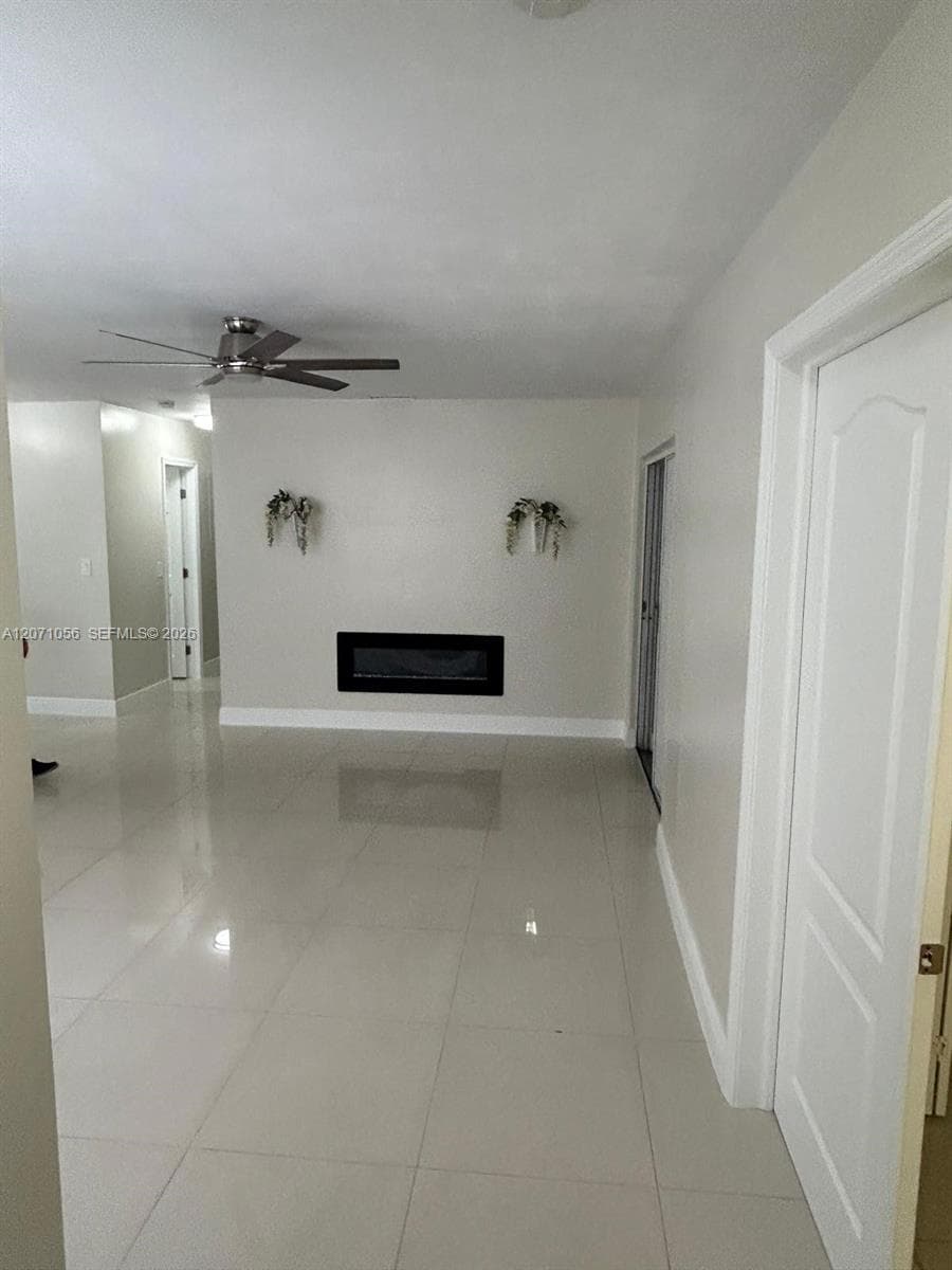 7637 Ramona St, Miramar FL 33023 photo 3