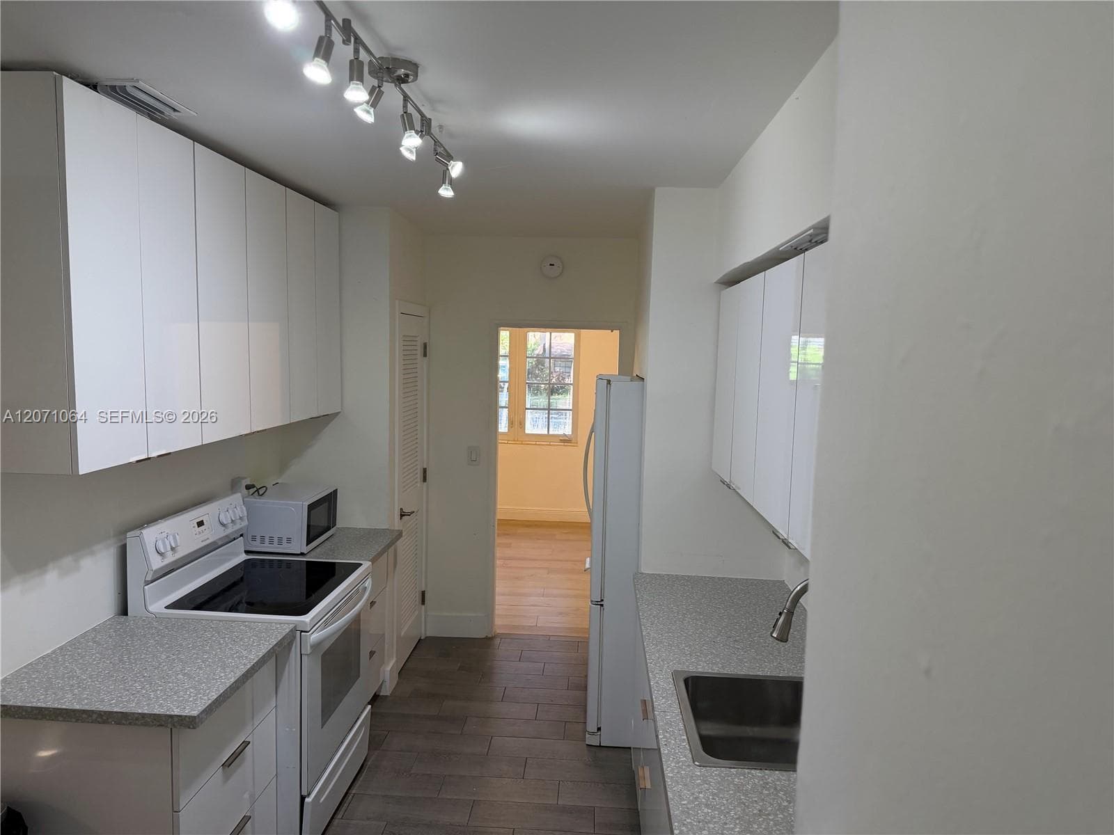 1700 Cortez St, Coral Gables FL 33134 photo 5