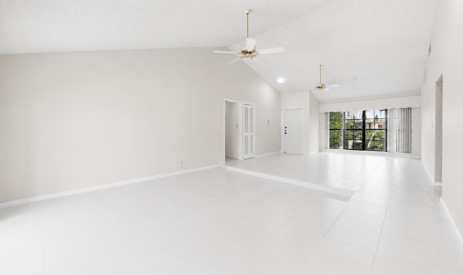 5055 NW 89TH Way, Coral Springs FL 33067 photo 4