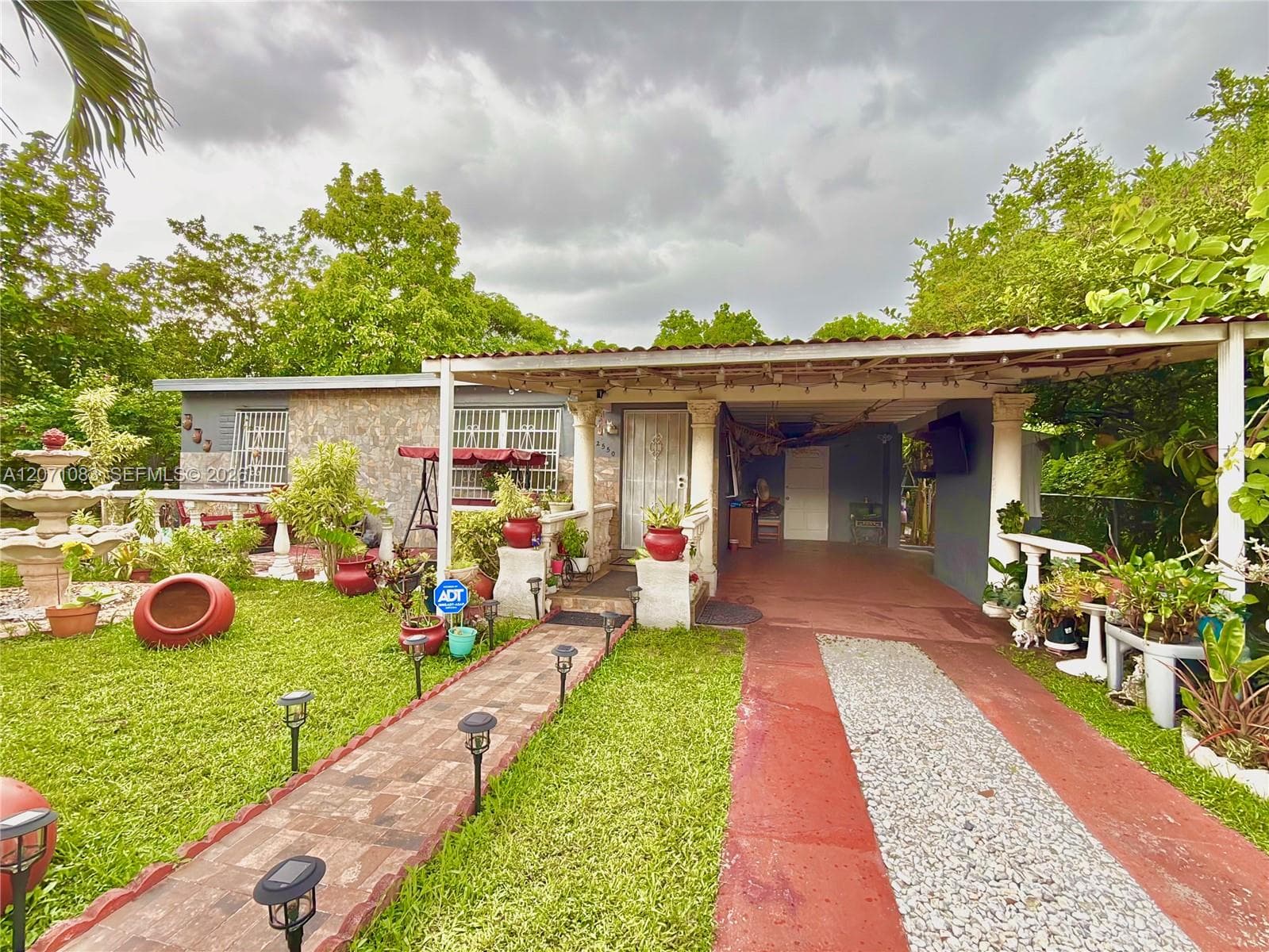 12550 NW 1st Ave, North Miami FL 33168 photo 2