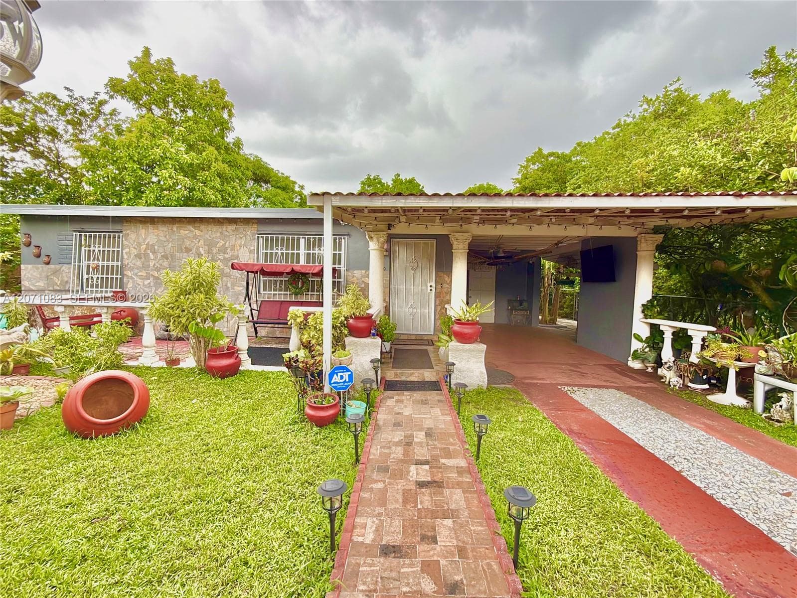 12550 NW 1st Ave, North Miami FL 33168 photo 3