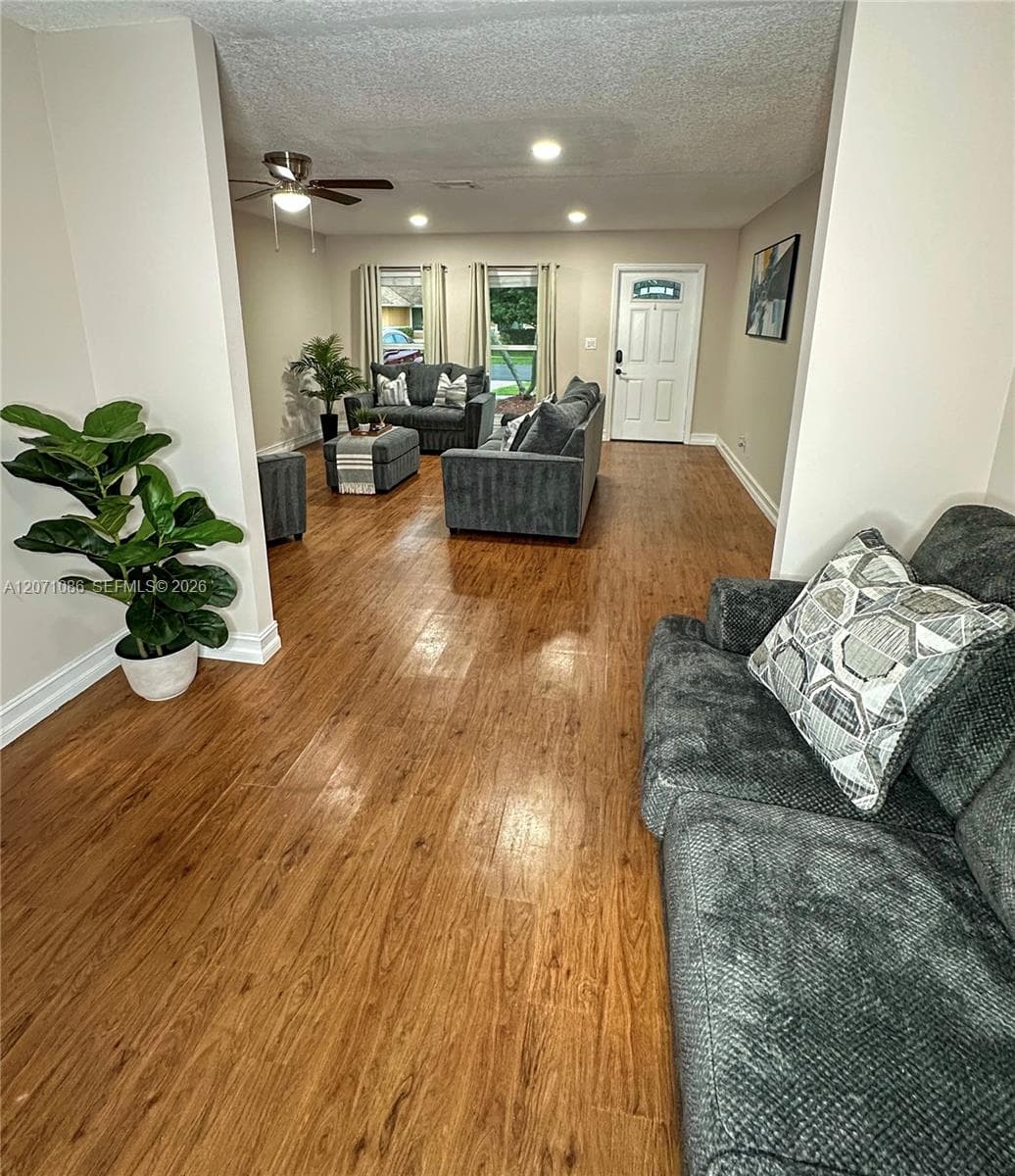 177 Dove Cir, Royal Palm Beach FL 33411 photo 4