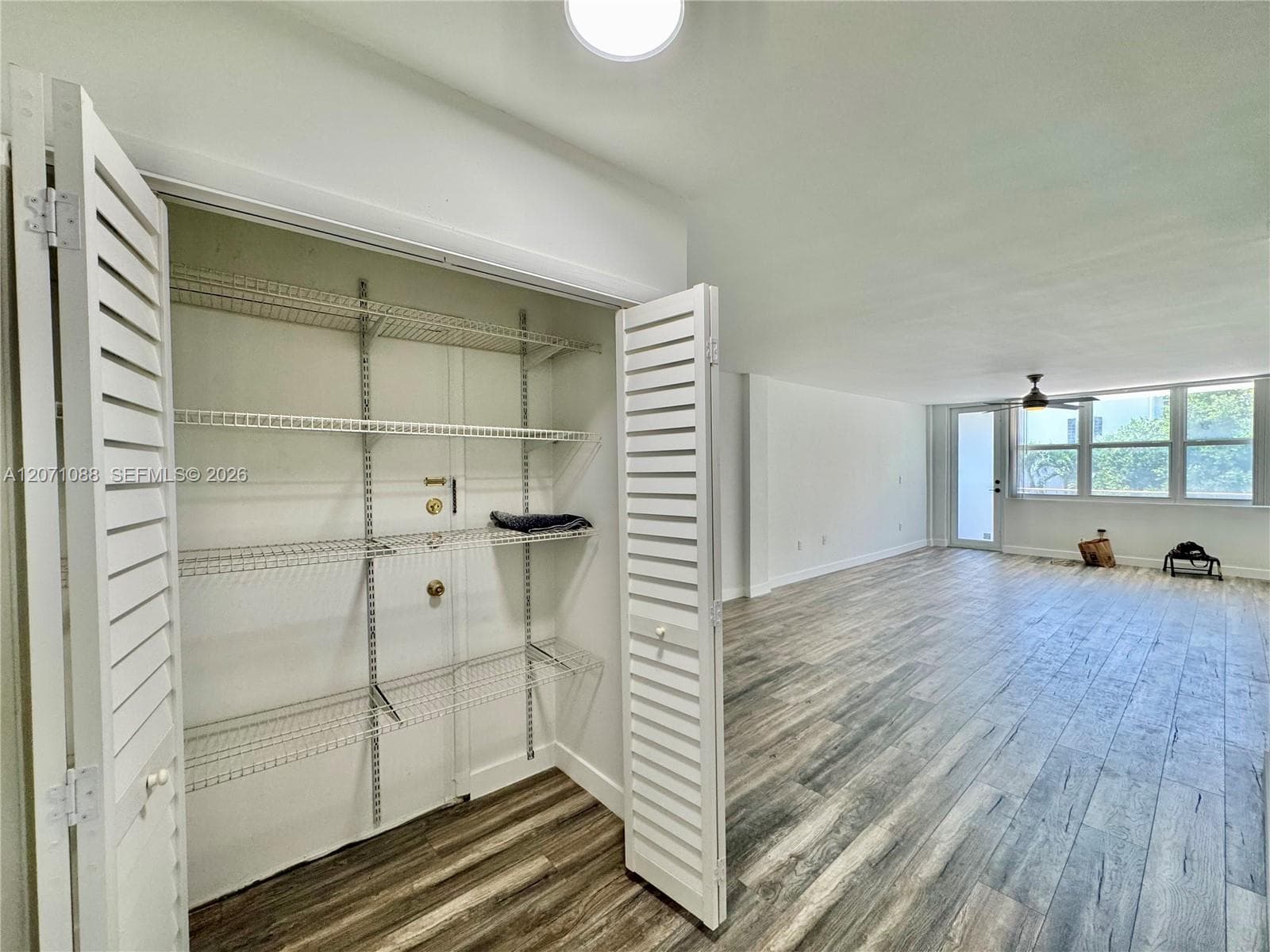 245 18th St # 301, Miami Beach FL 33139 photo 3