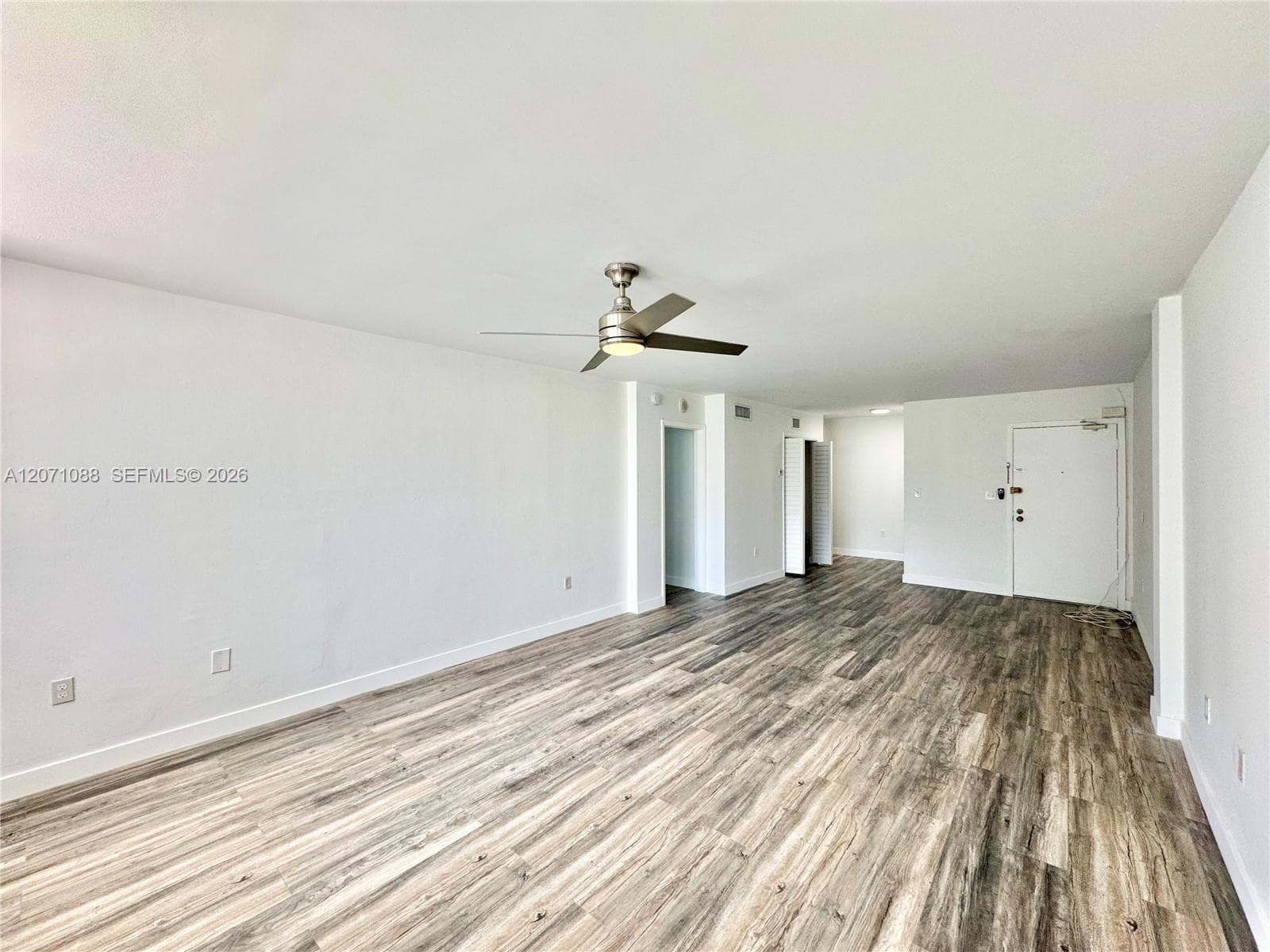245 18th St # 301, Miami Beach FL 33139 photo 4