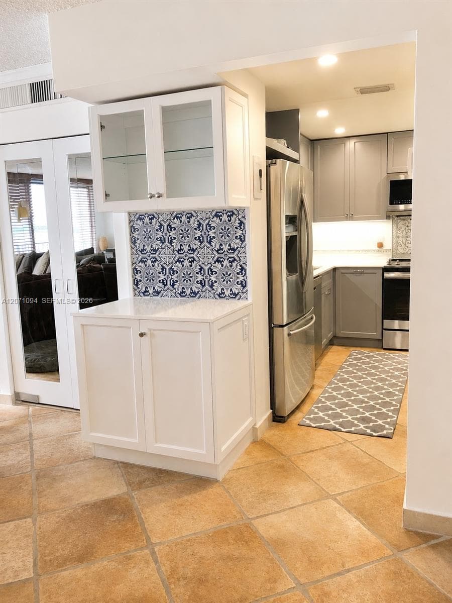 800 West Ave # 817, Miami Beach, FL 33139 photo 3