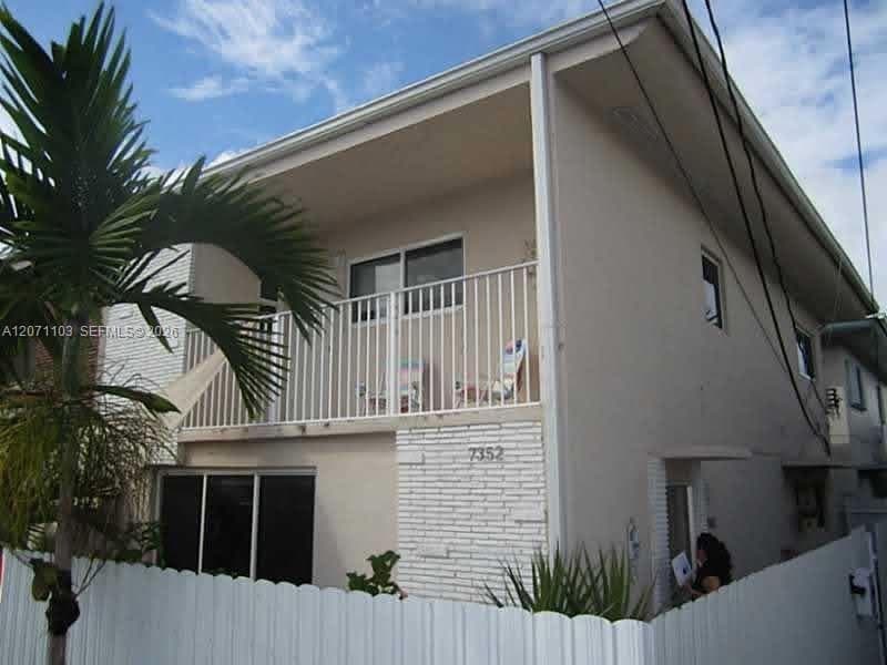 7350 Gary Ave, Miami Beach FL 33141