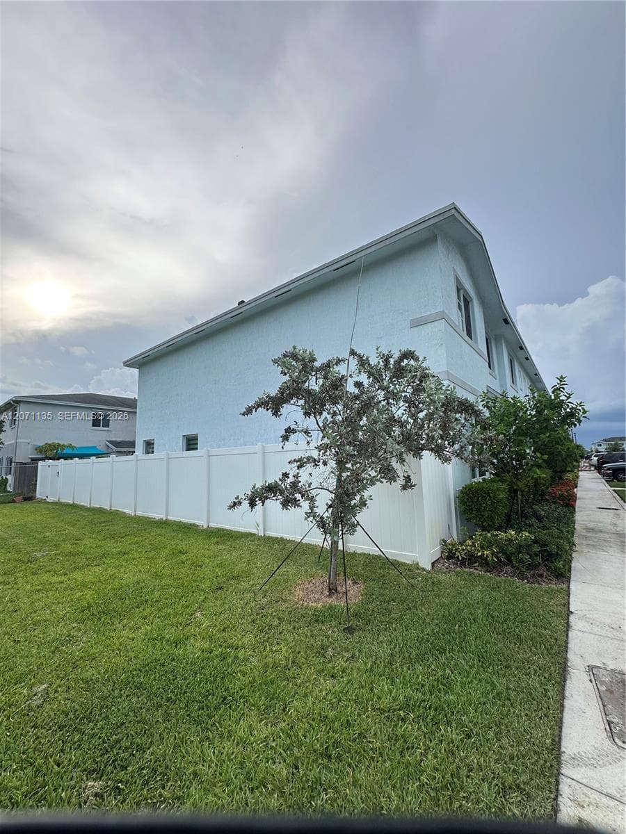 384 NW 11th Ave # 384, Florida City FL 33034 photo 2