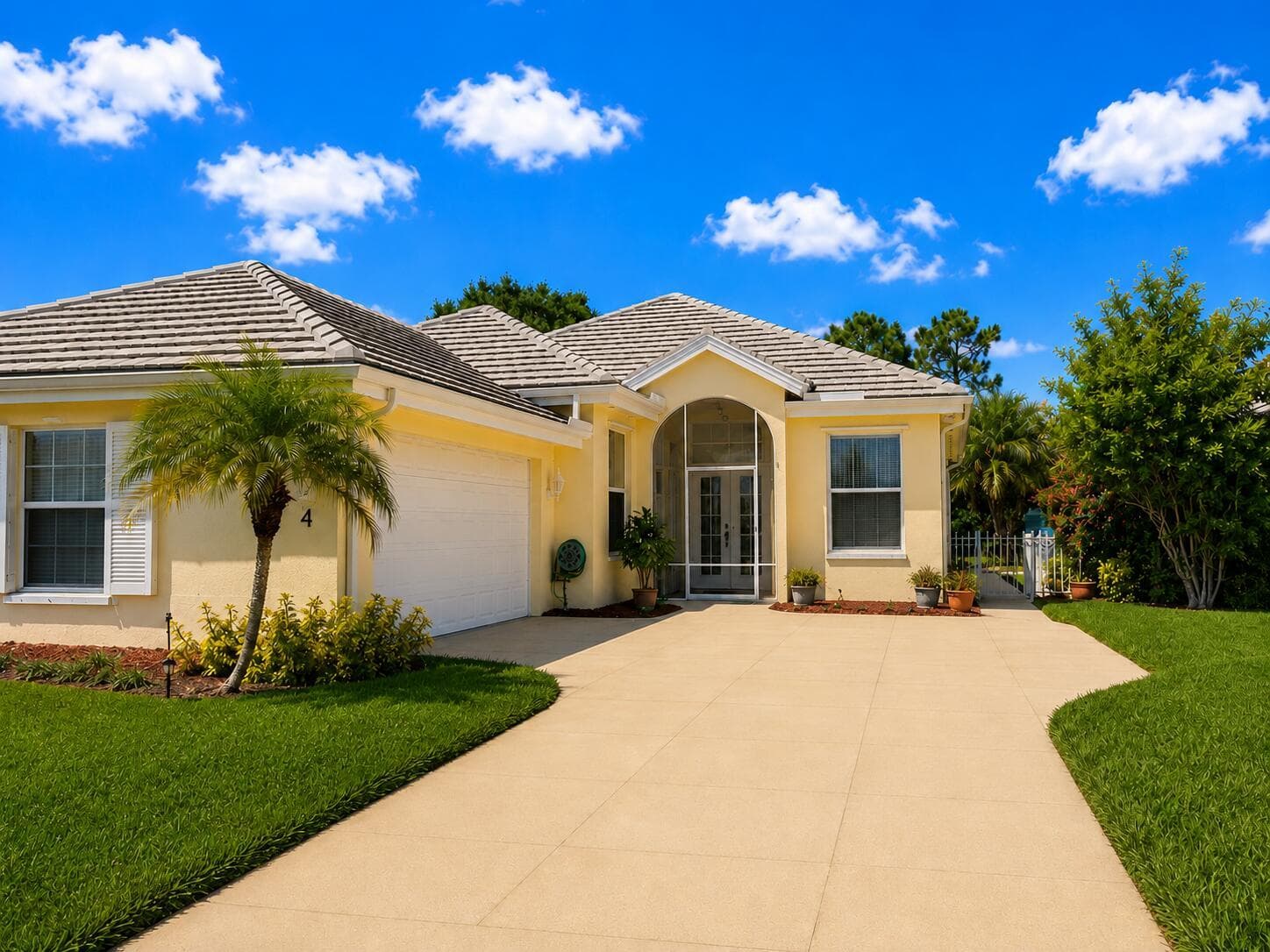 7564 SE BAY CEDAR Circle, Hobe Sound FL 33455