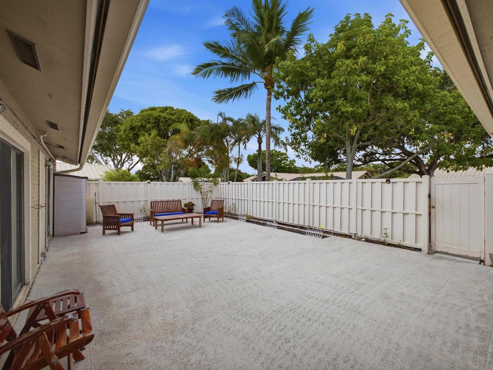 5933 GOLDEN EAGLE Circle, Palm Beach Gardens FL 33418 photo 3