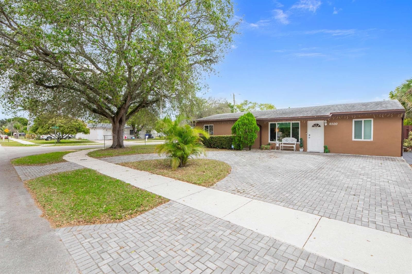 6500 SW 16th Court, Pompano Beach FL 33068