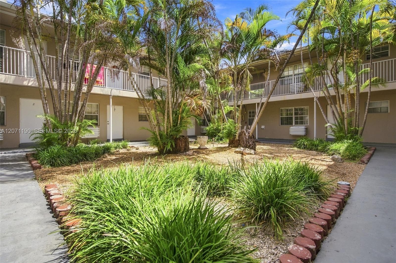 6511 Santona St # C6, Coral Gables FL 33146 photo 2