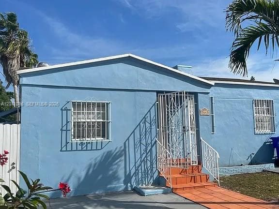 2645 SW 33rd Ave, Miami FL 33133 photo 2