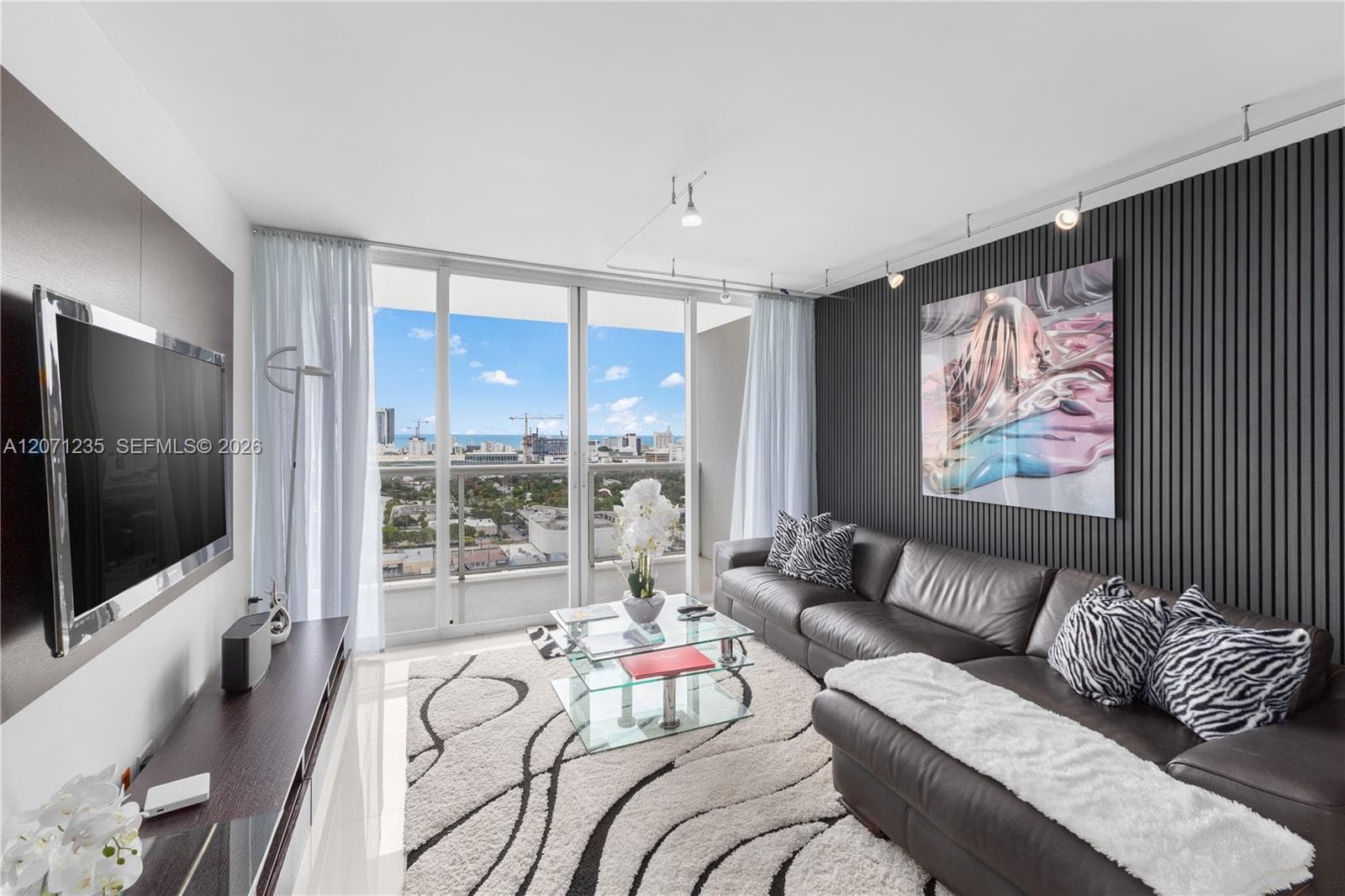 1800 Sunset Harbour Dr # 2409, Miami Beach FL 33139 photo 3