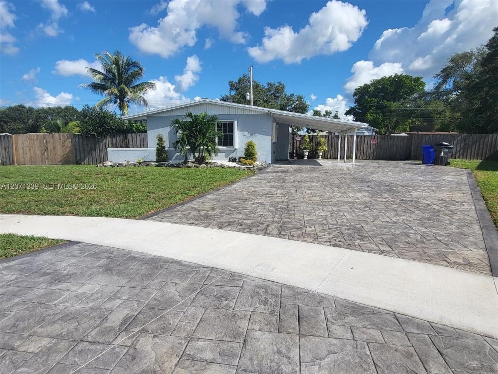 7031 Taylor St, Hollywood FL 33024