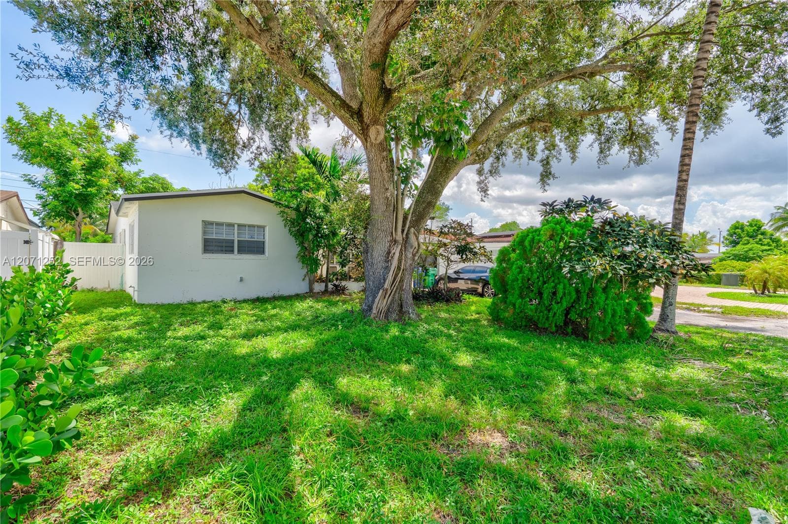 7636 Alhambra Blvd, Miramar FL 33023 photo 2