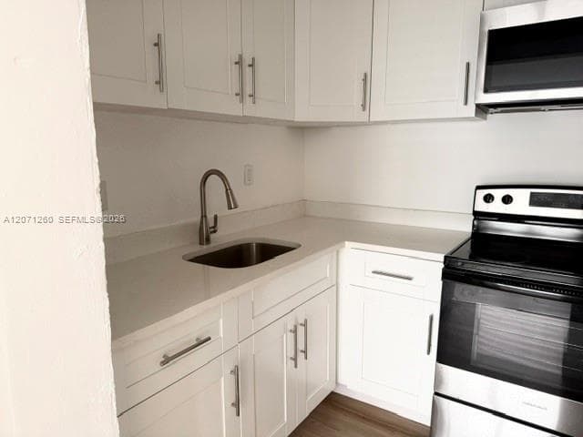 401 SE 10th St rear, Hallandale Beach FL 33009 photo 4