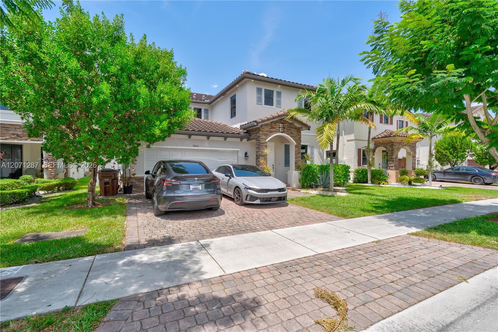 9400 W 35th Ln, Hialeah FL 33018 photo 2