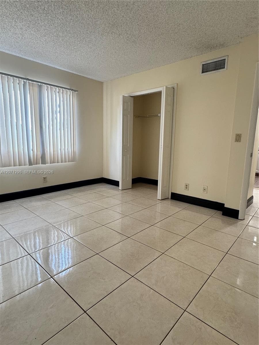 215 Lakeview Dr # 105, Weston FL 33326 photo 5