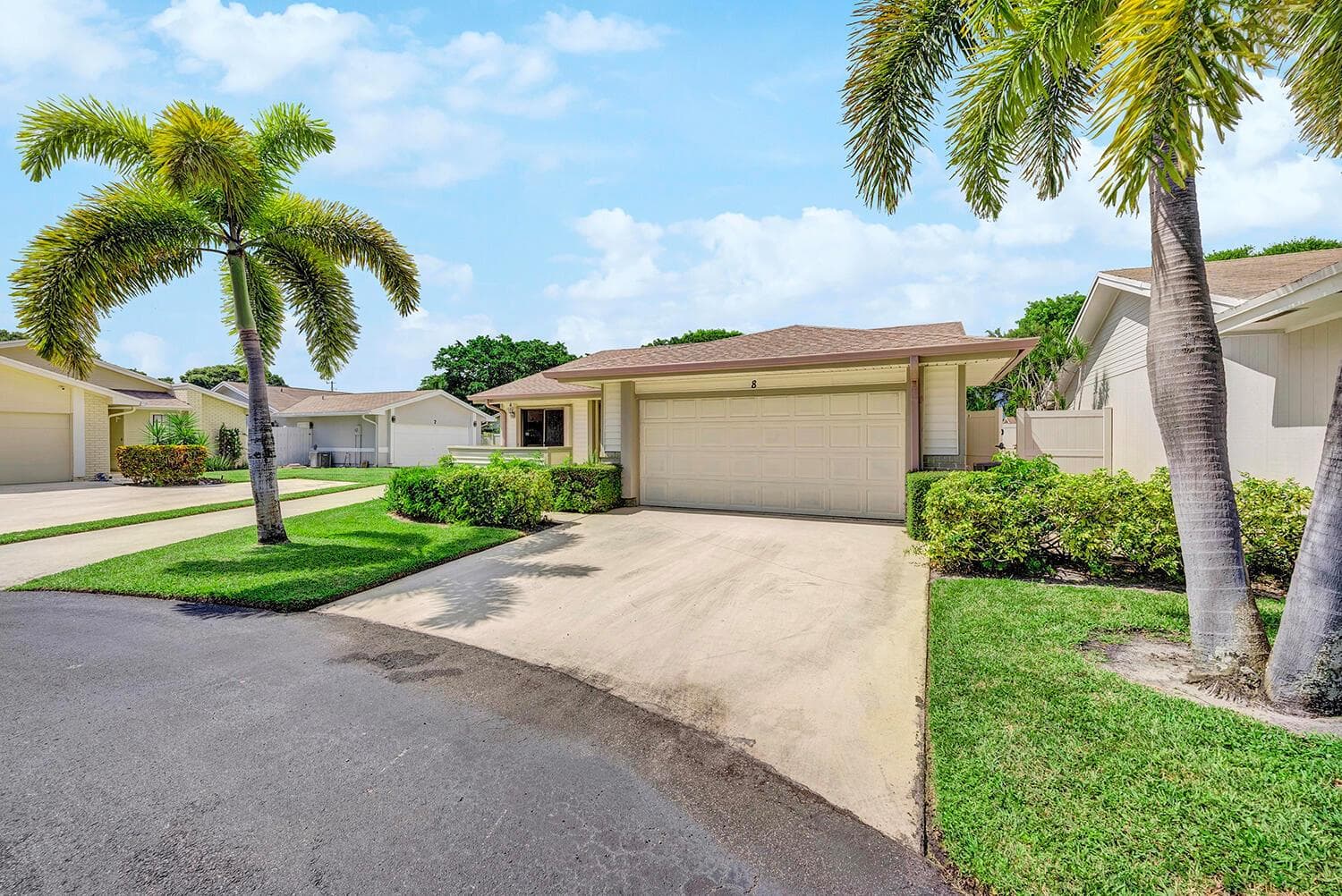 8 Eaton Place, Boynton Beach FL 33426 photo 3
