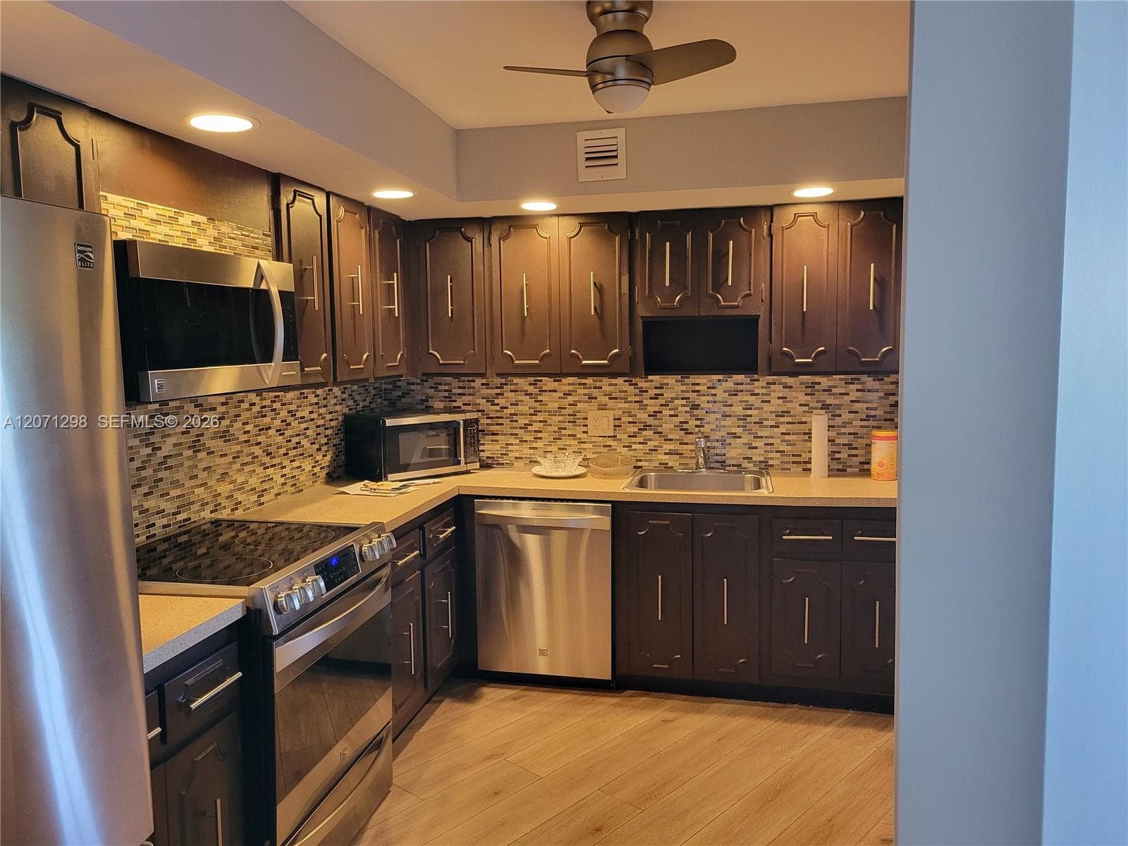 3090 N Course Dr # 405, Pompano Beach FL 33069 photo 2