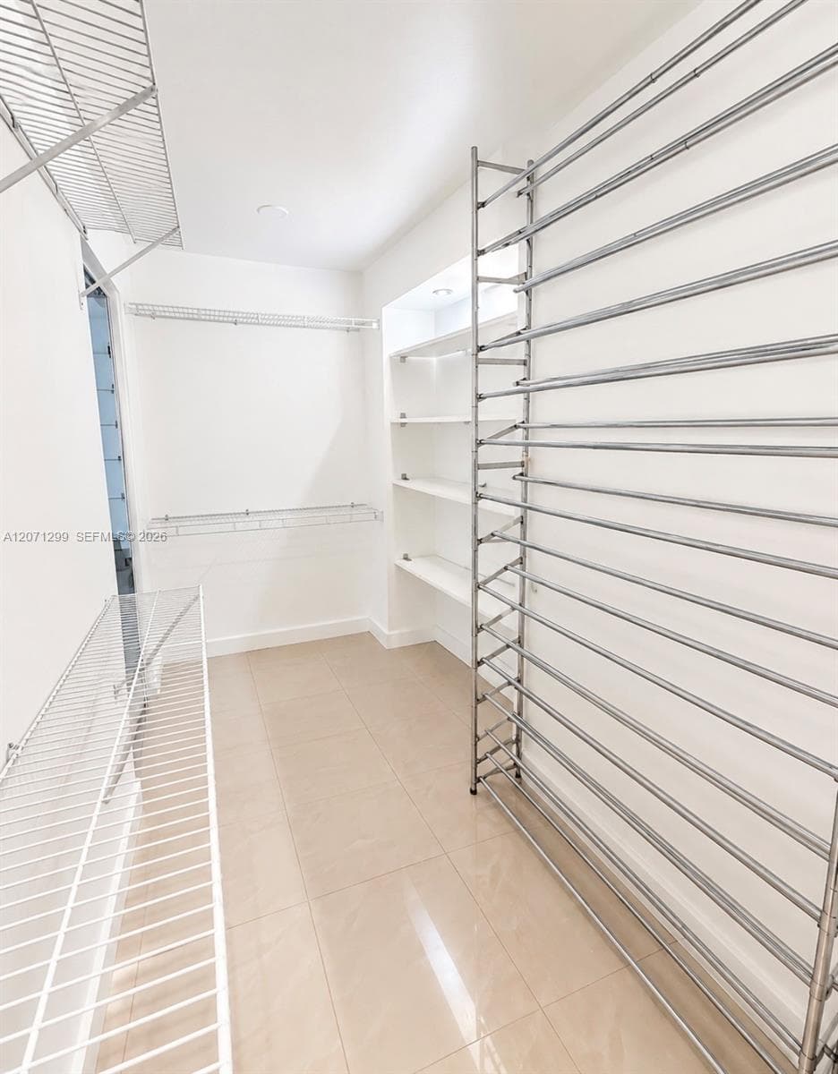 605 NW 72nd Ave # 301, Miami, FL 33126 photo 3
