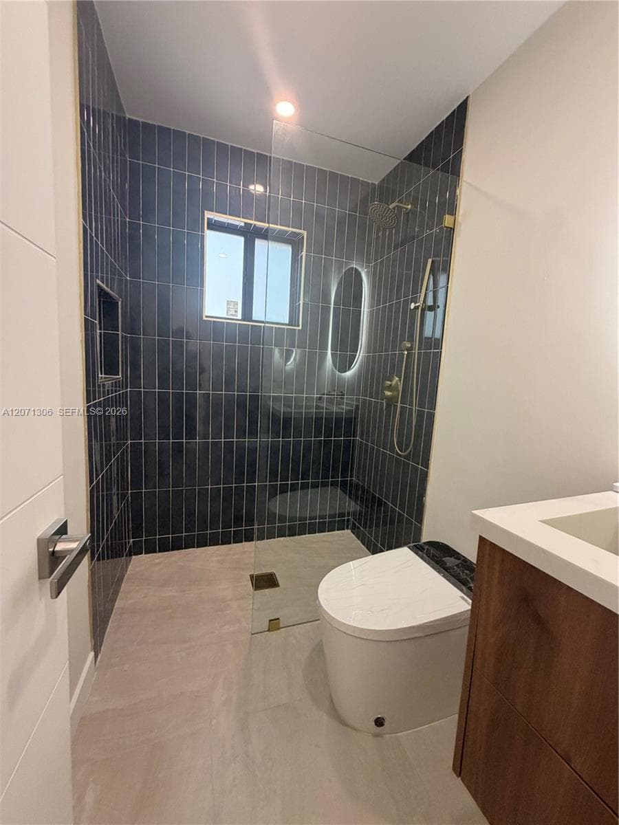 3680 NW 16th St, Miami, FL 33125 photo 5