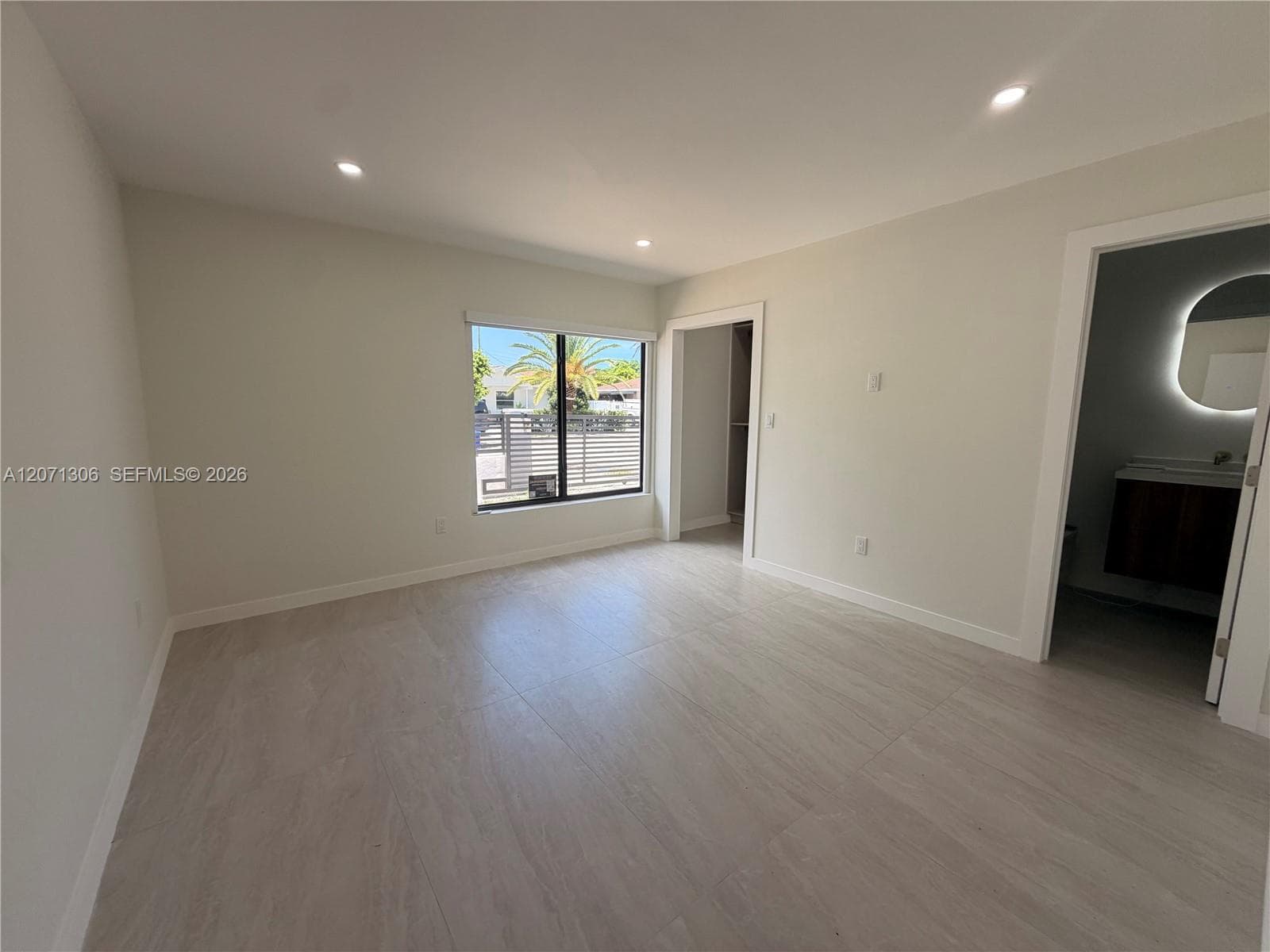 3680 NW 16th St, Miami, FL 33125 photo 4