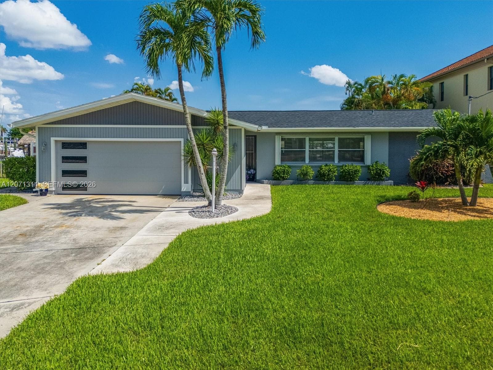 1633 Edith Esplande, Cape Coral FL 33904 photo 2