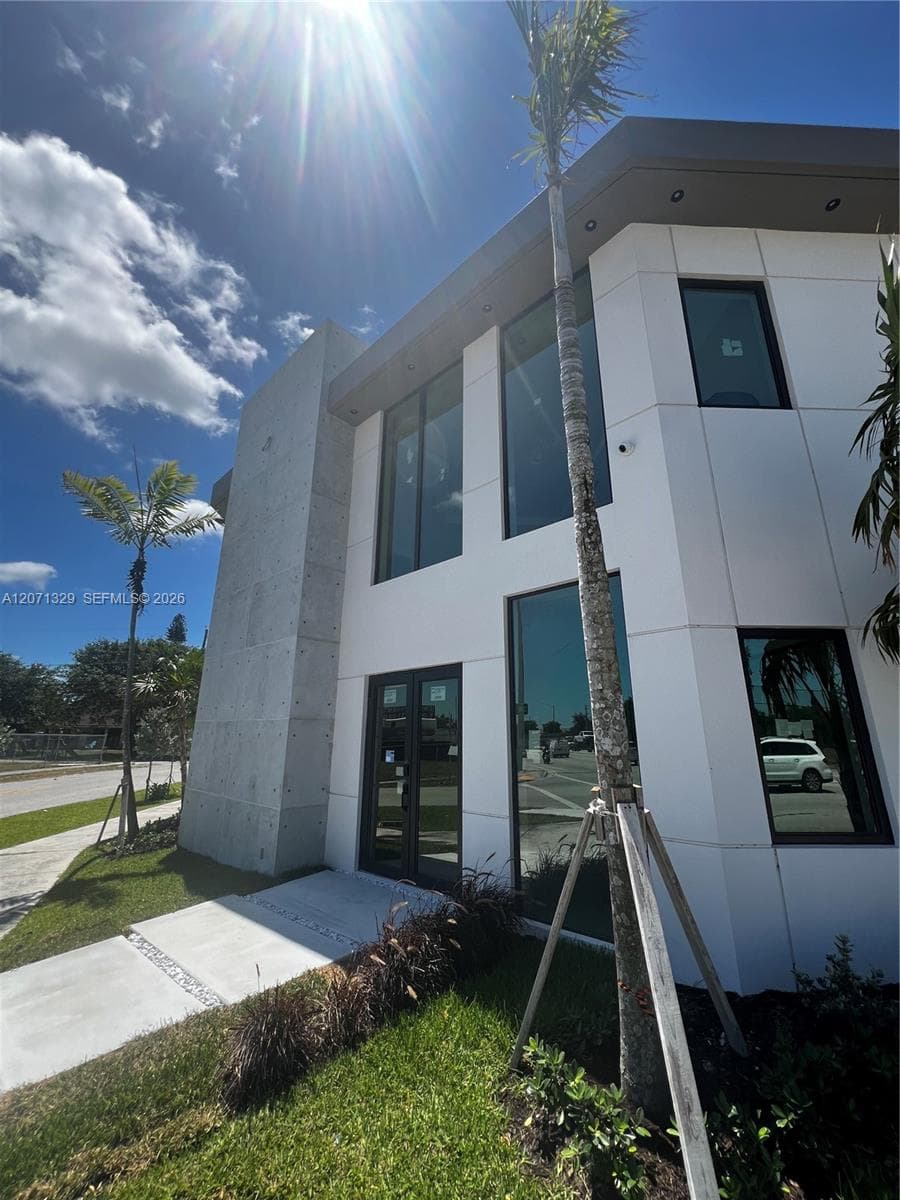 5000 Pembroke Rd, West Park FL 33021 photo 5