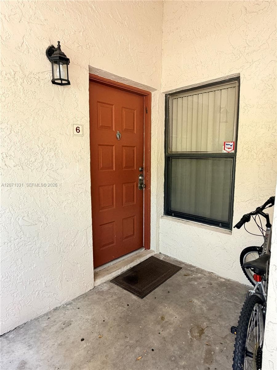 20035 NE 3rd Ct # 6, Miami FL 33179