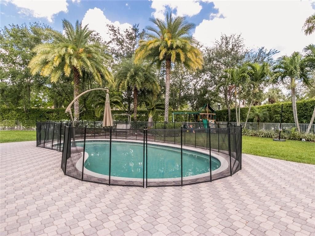 5805 NW 125th Avenue, Coral Springs FL 33076 photo 2