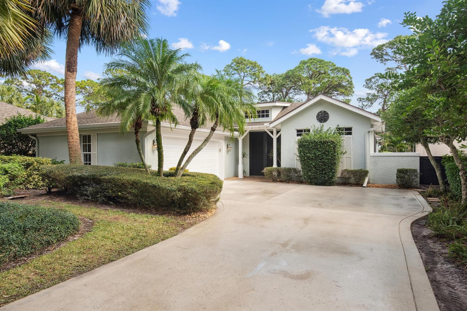 1018 CAROLINA Circle SW, Vero Beach FL 32962 photo 2