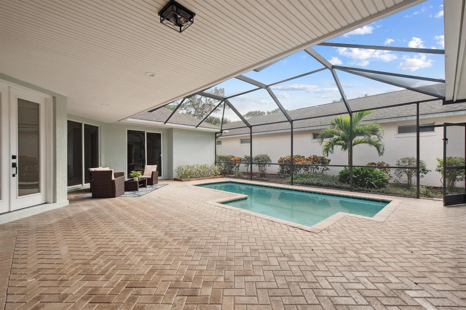 1018 CAROLINA Circle SW, Vero Beach FL 32962 photo 5
