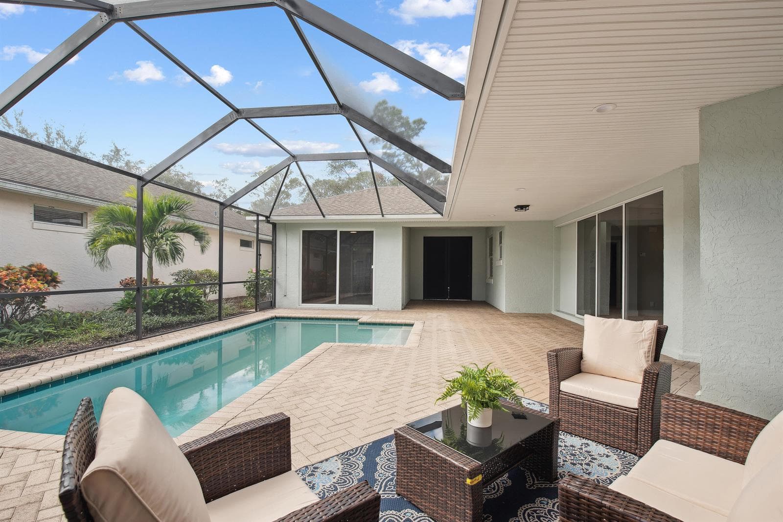 1018 CAROLINA Circle SW, Vero Beach FL 32962 photo 4