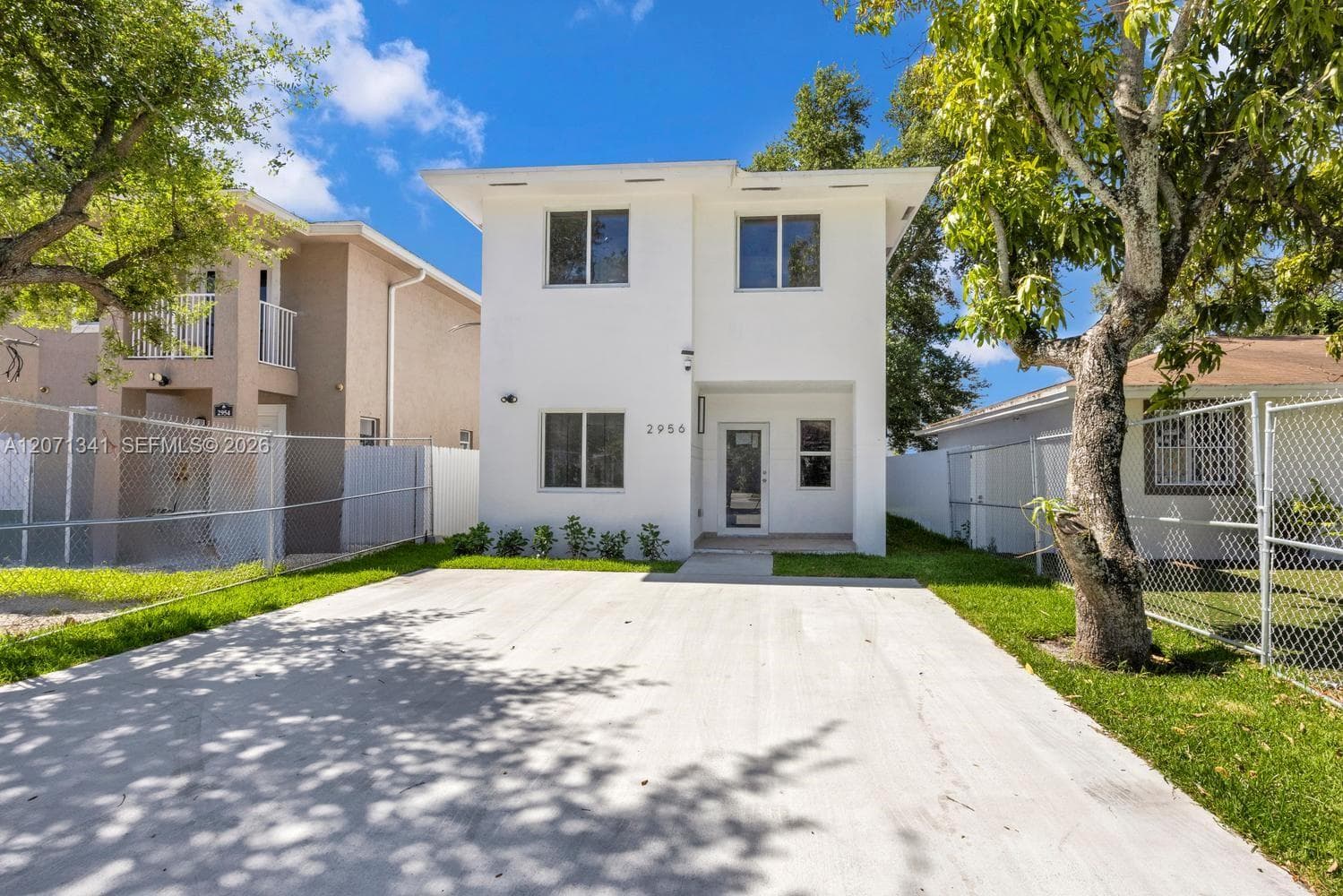 2770 NW 44 ST, Miami FL 33142