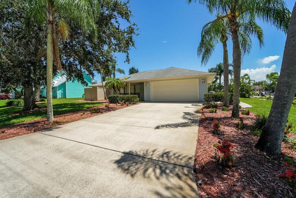433 12th Street SE, Vero Beach FL 32962 photo 3