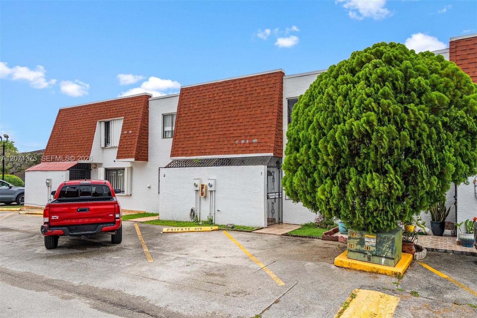 319 NW 109th Ave # 3B, Miami FL 33172 photo 2