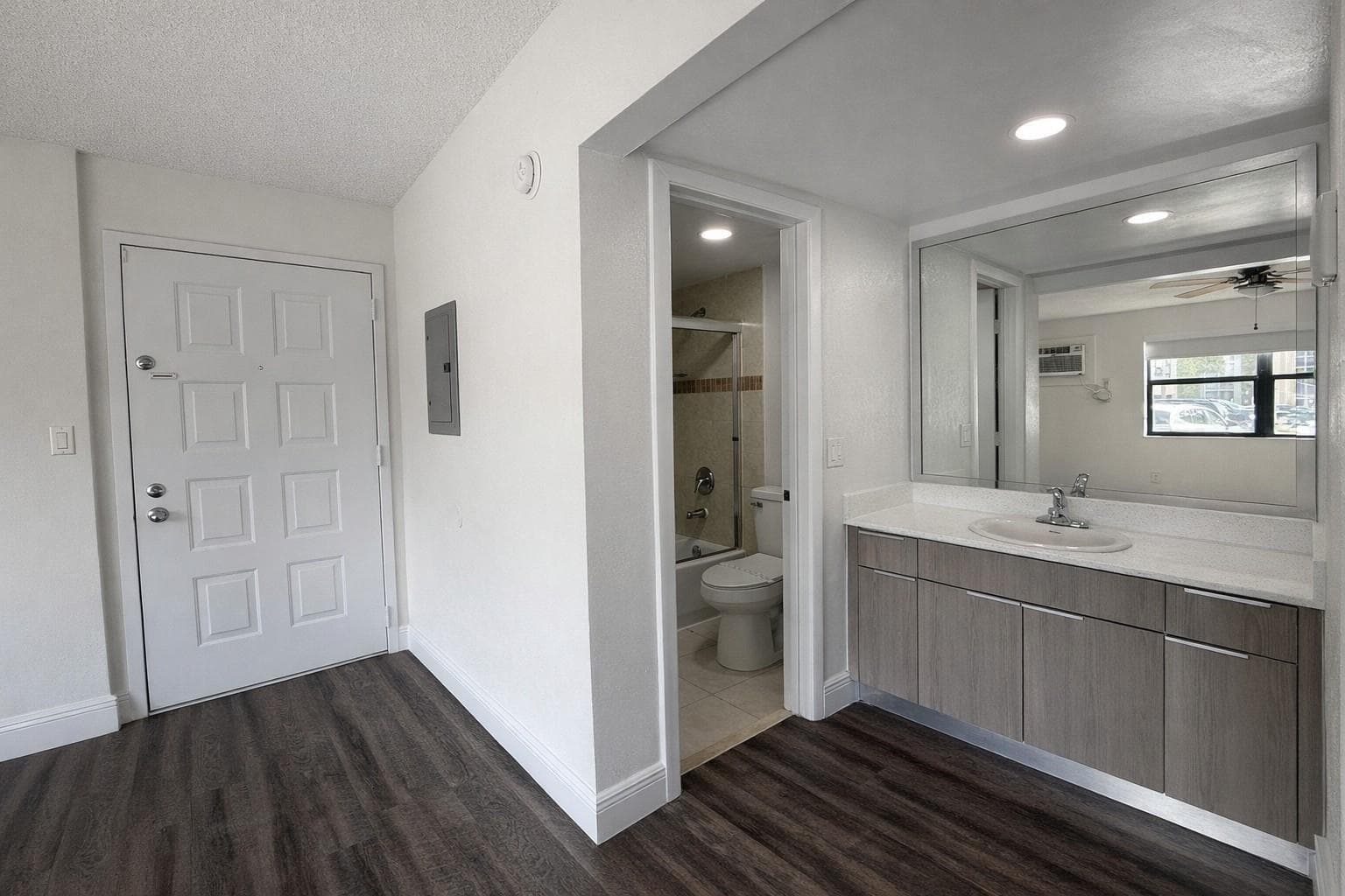17350 NW 68th Avenue # 400-402A, Hialeah FL 33015 photo 4