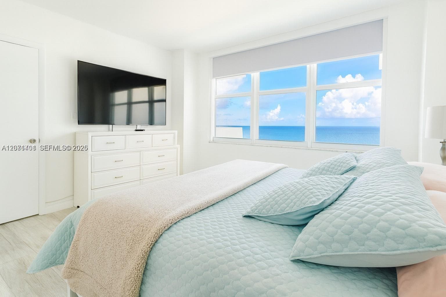 5601 Collins Ave # 1409, Miami Beach FL 33140 photo 4