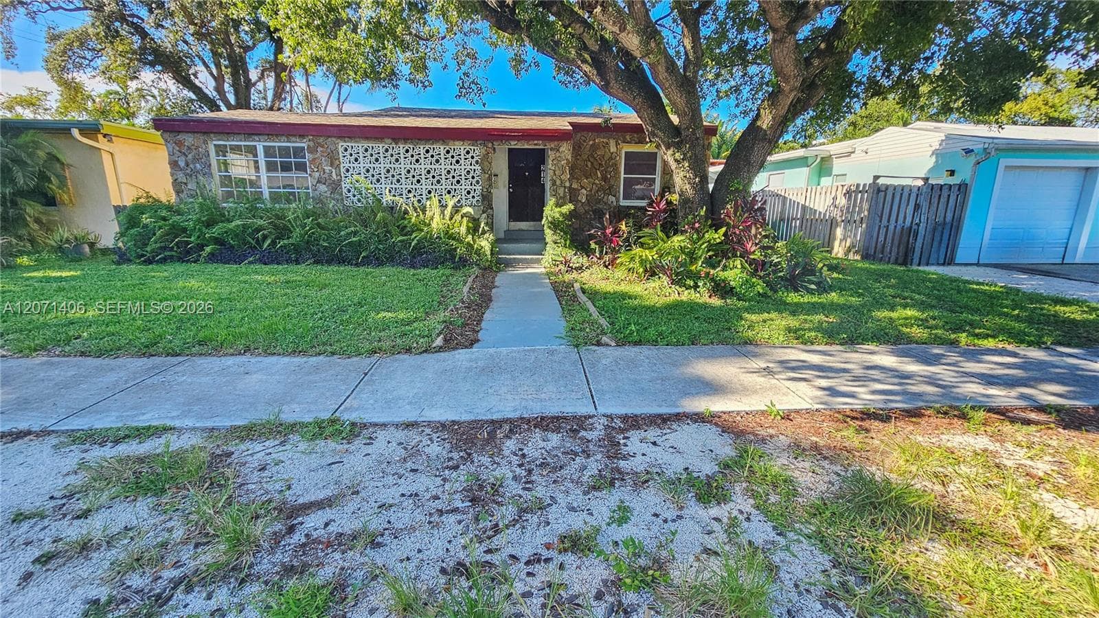 214 SW 2nd Pl, Dania Beach FL 33004