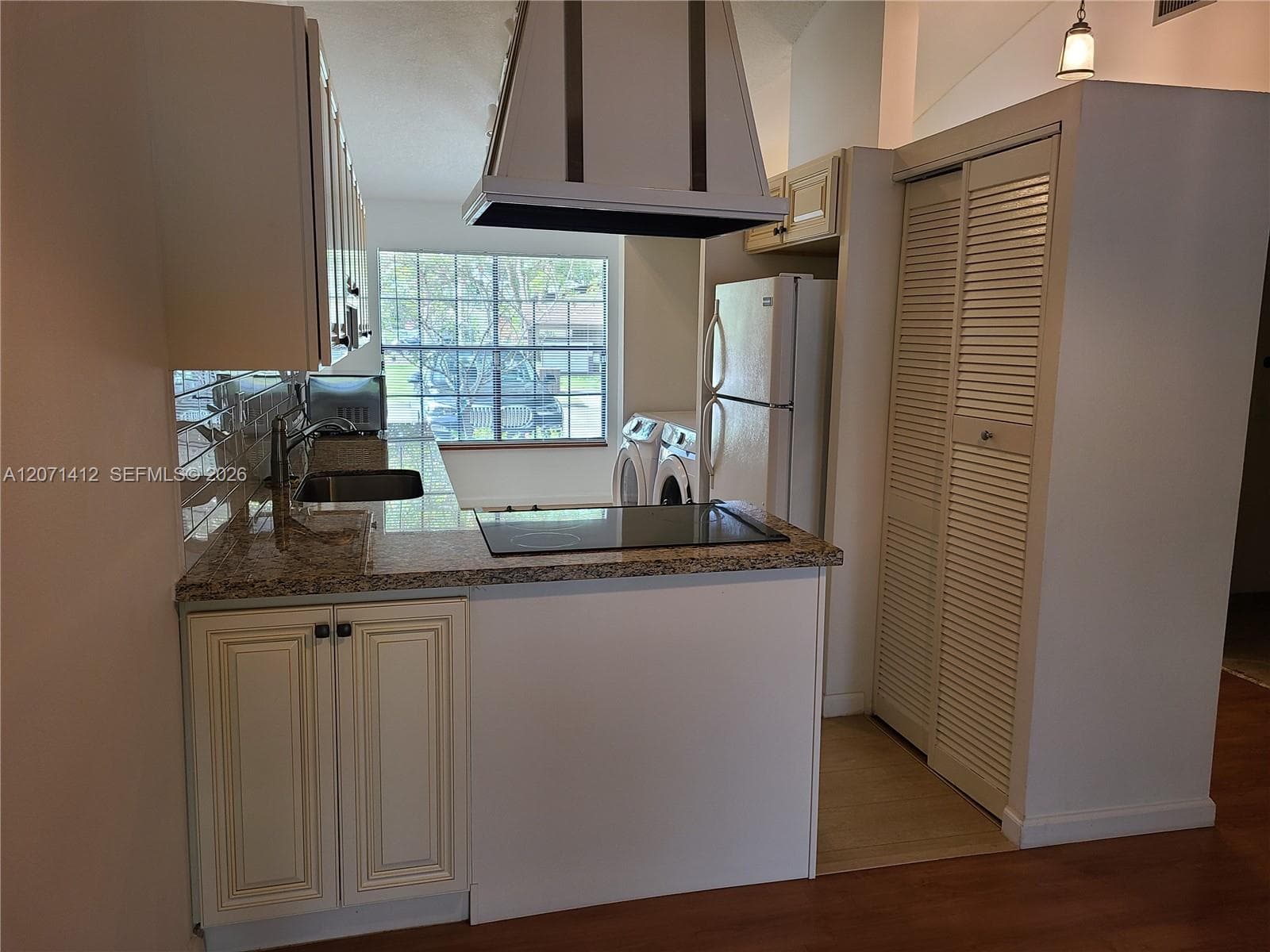 10520 Buttonwood Ave # 10520, Pembroke Pines FL 33026 photo 4