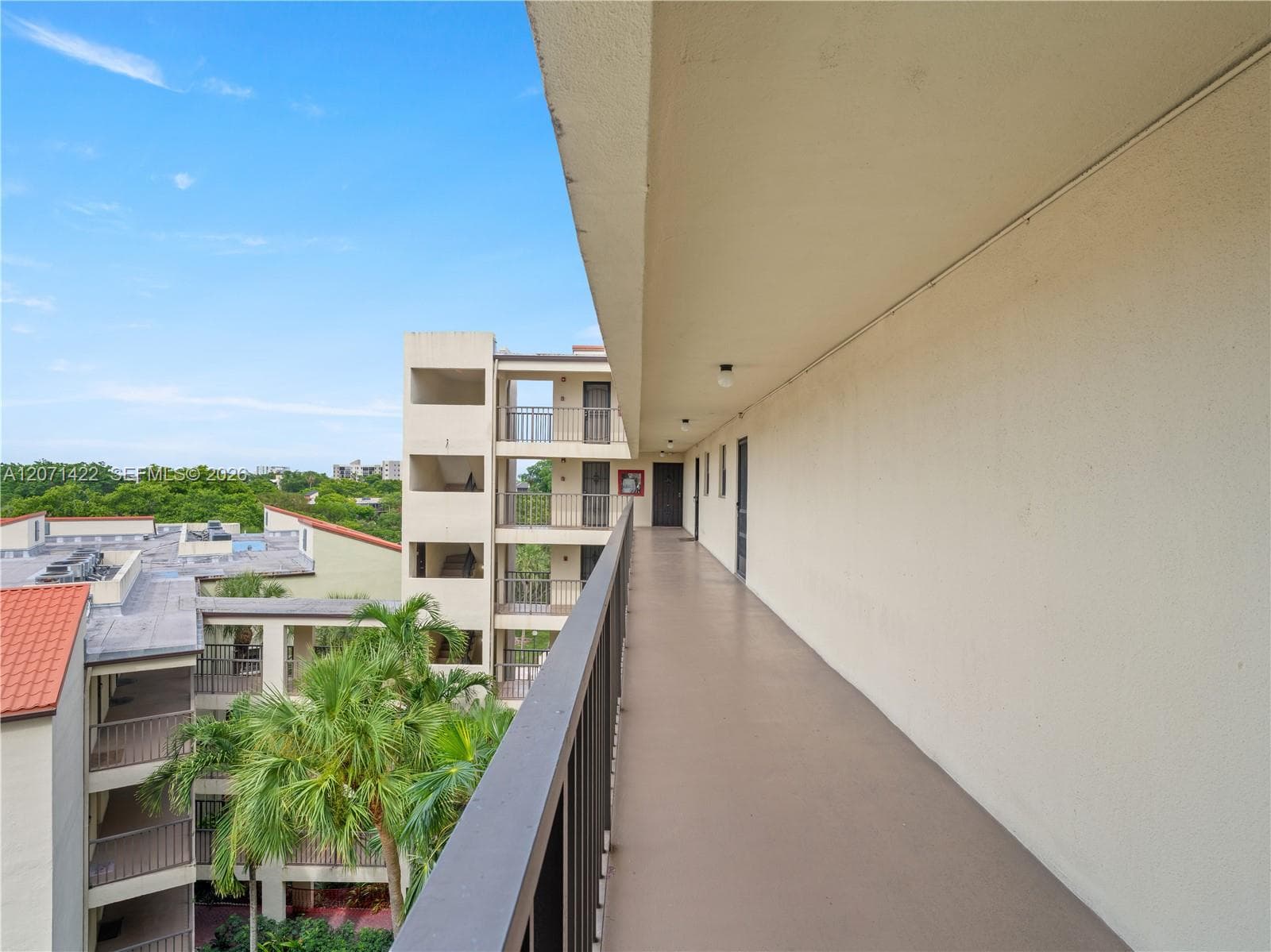 2314 S Cypress Bend # 611, Pompano Beach FL 33069 photo 2
