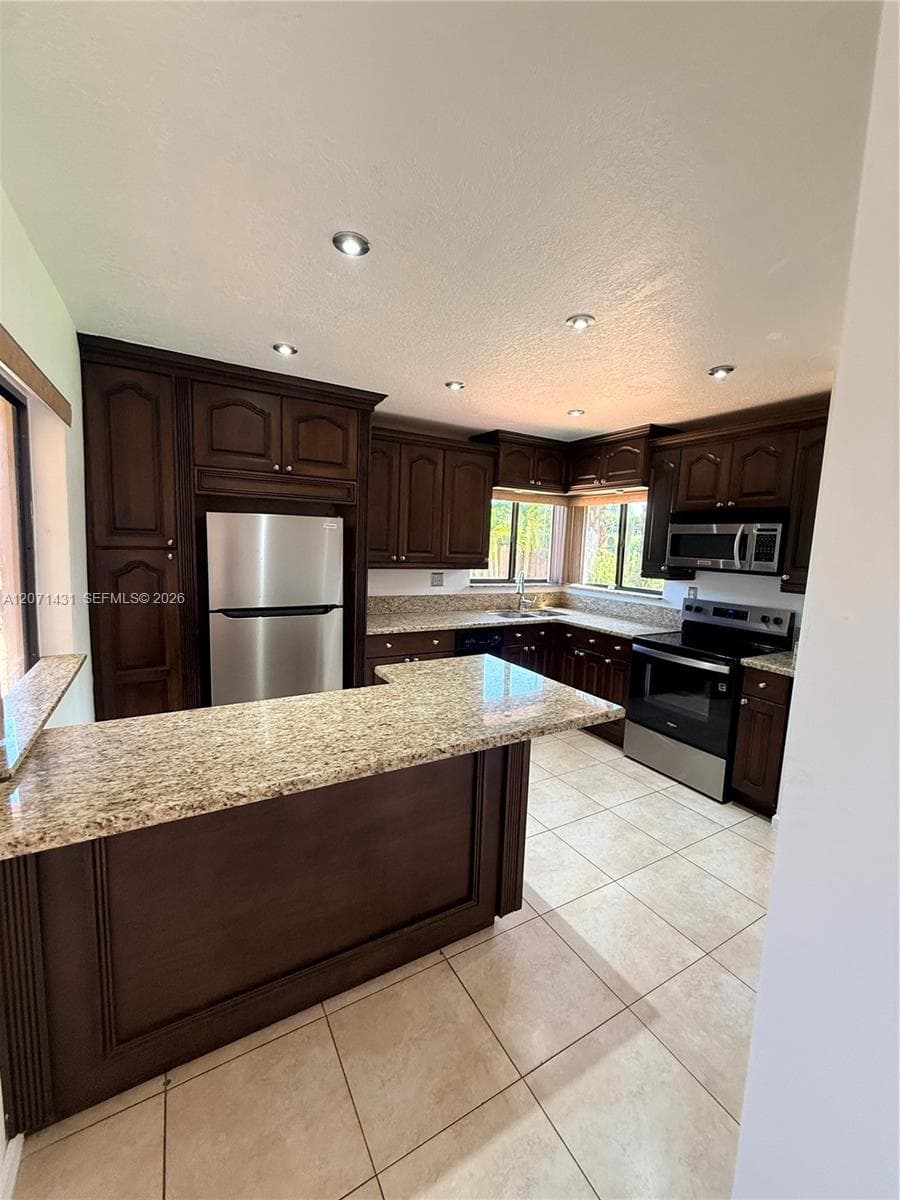 9645 SW 148th Pl, Miami FL 33196 photo 5