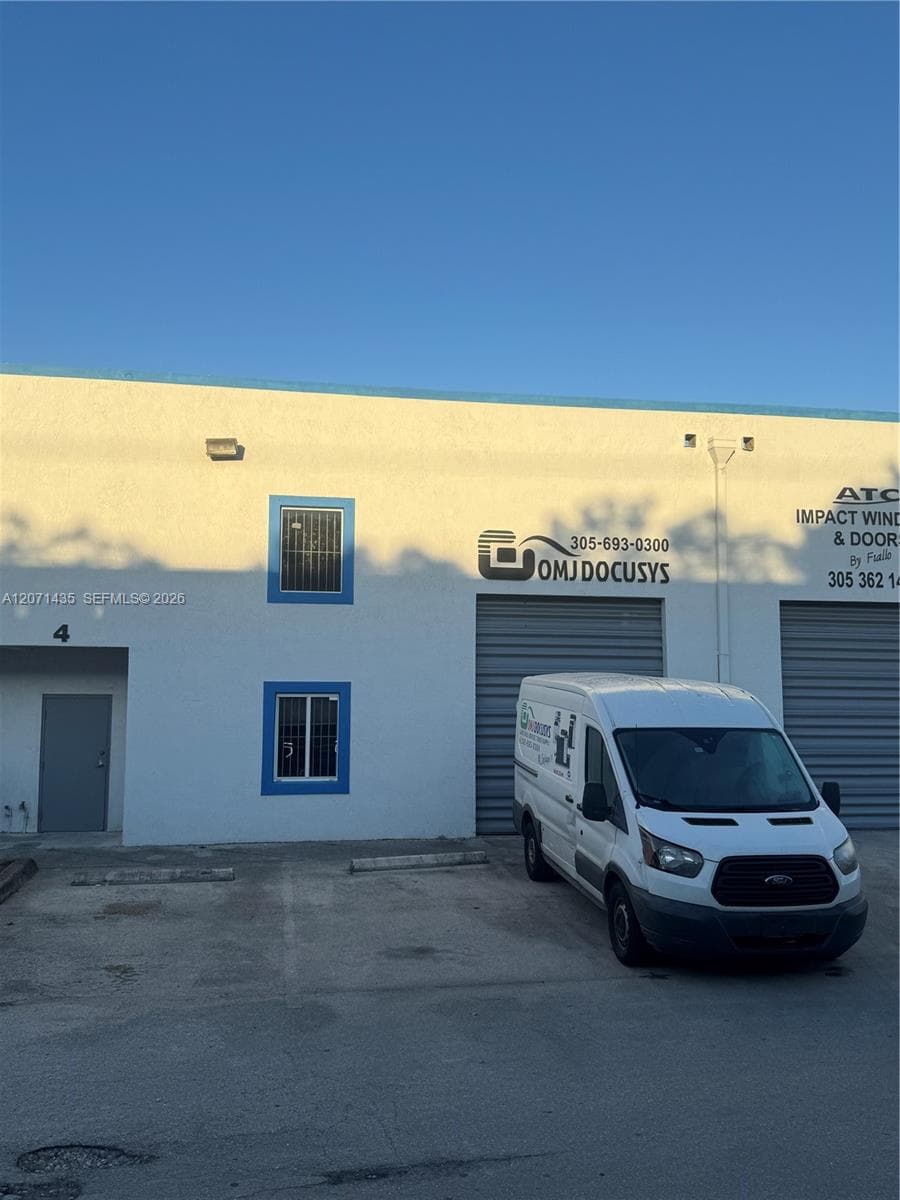 2219 W 80th St # E-4, Hialeah FL 33016