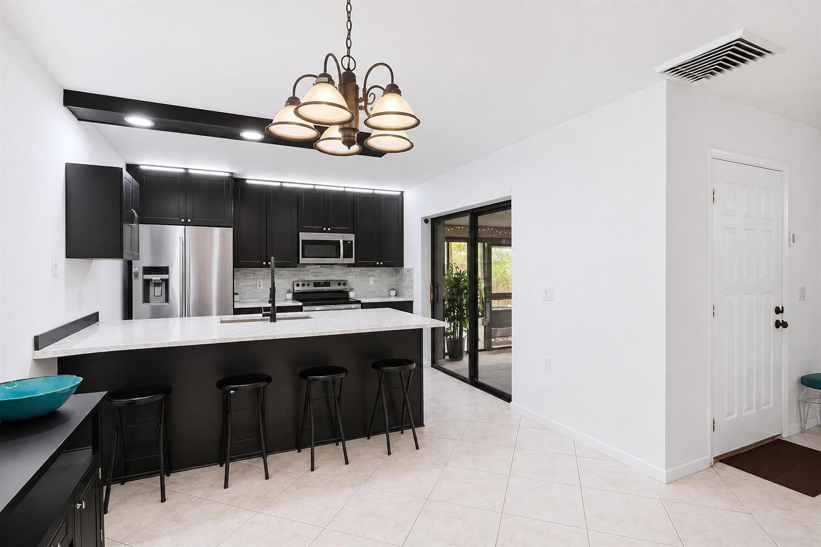 6409 64th Way, West Palm Beach FL 33409 photo 4