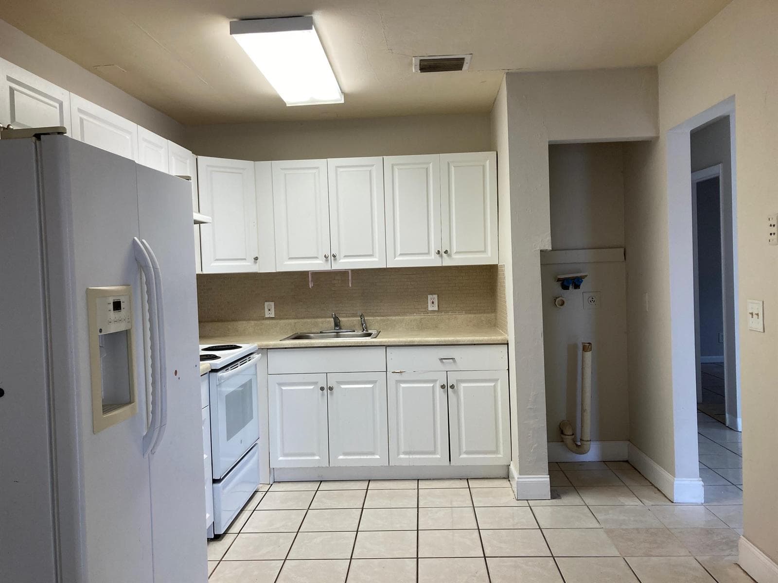 6124 LINCOLN Street, Hollywood FL 33024 photo 3
