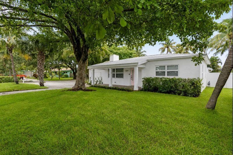 1619 NE 2ND Avenue, Delray Beach FL 33444 photo 2