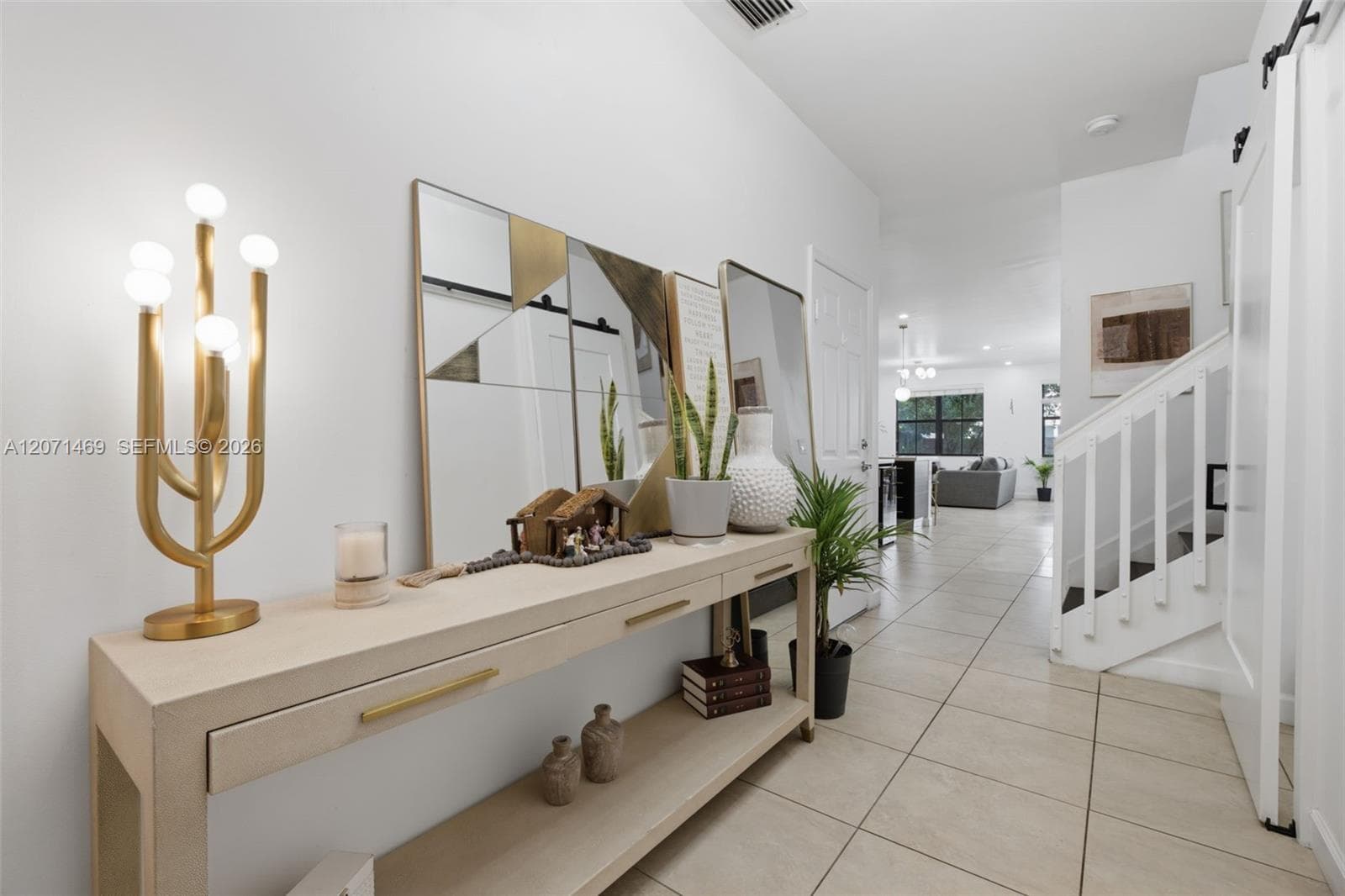 7042 NW 103rd Path, Doral FL 33178 photo 4