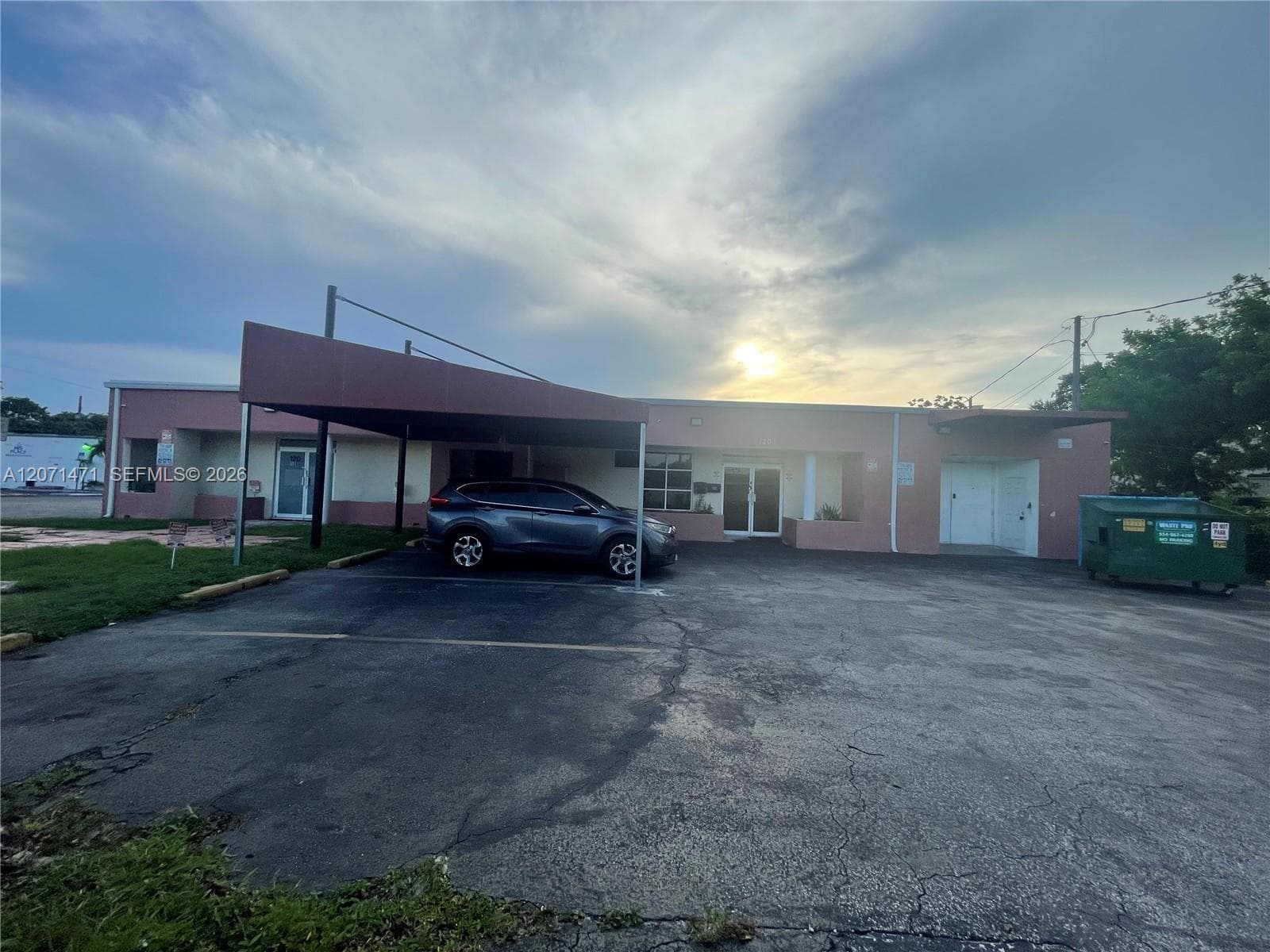120 SW 70th Ave, Pembroke Pines FL 33023